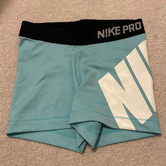 NIKE 3” Bike Shorts - Picture 2 of 3